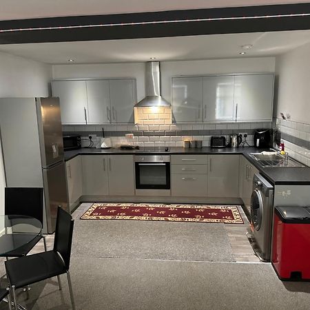 2 Bedroom Apartment In Doncaster City Centre Bagian luar foto