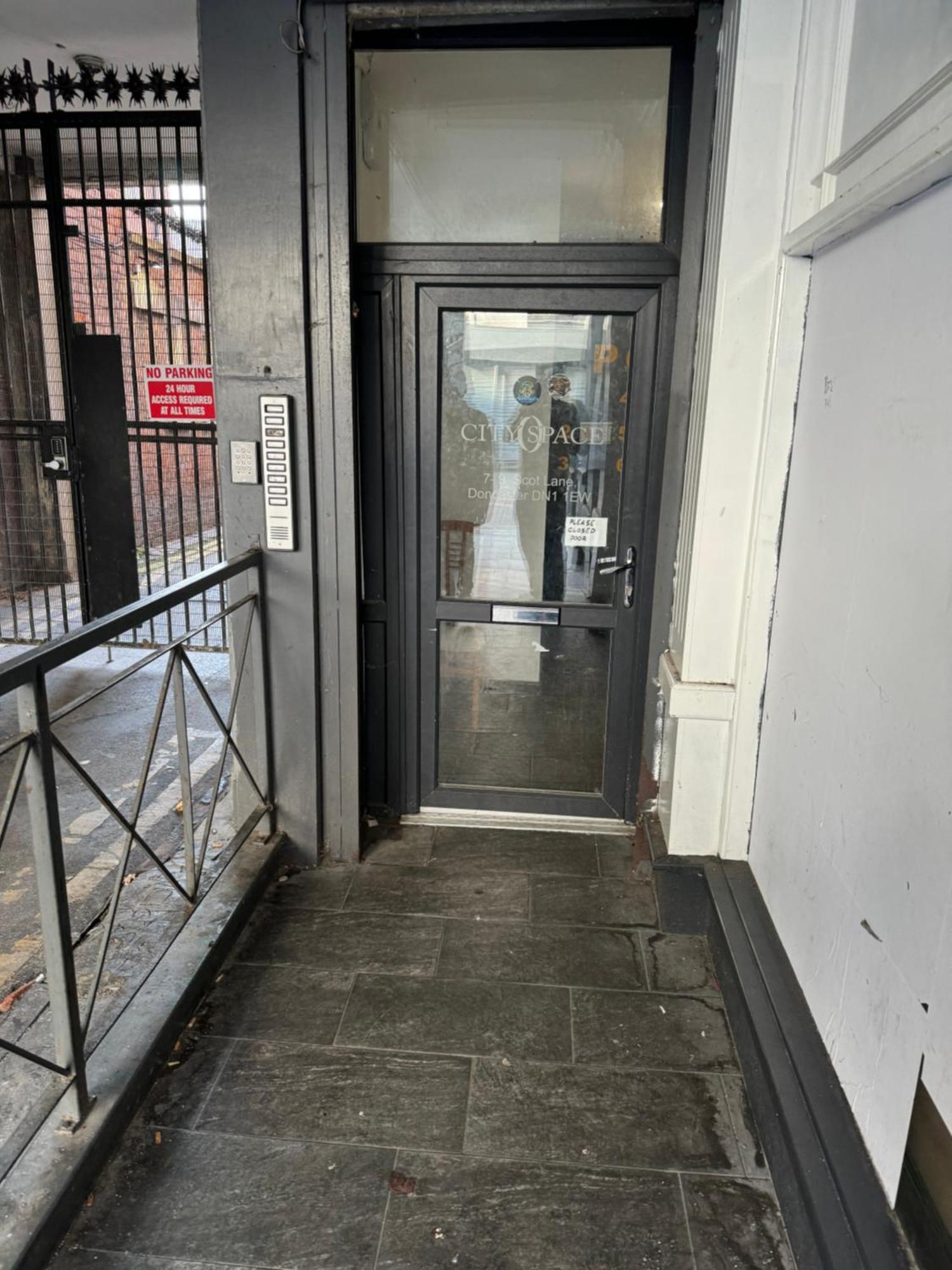 2 Bedroom Apartment In Doncaster City Centre Bagian luar foto